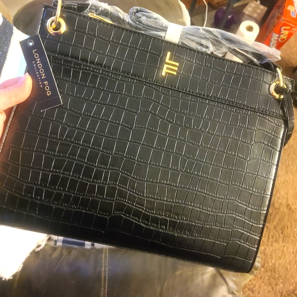 Black london fog purse